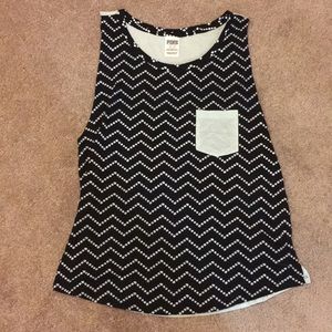 NWOT PINK VS Chevron Tank